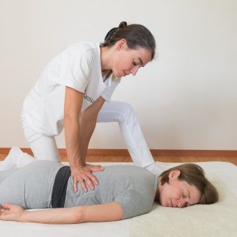 Shiatsu Rückendehnung